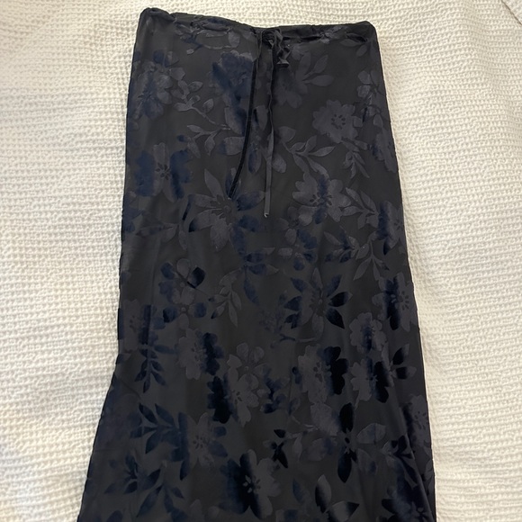 Beverly and Beck Set - Picture 4 of 4